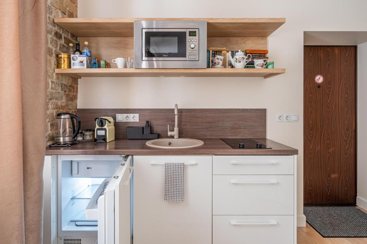 Stylish Close To Center, Cafes & Parks & Local Dining Lägenhet *