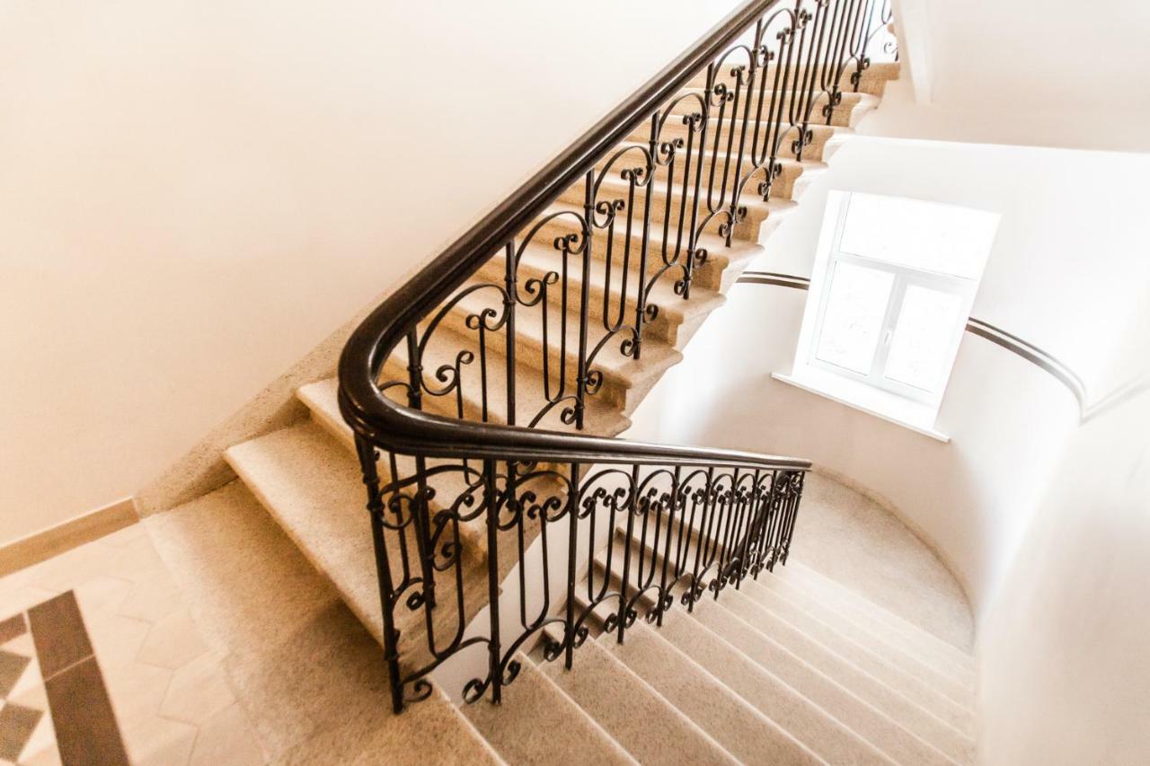 Stylish Close To Center, Cafes & Parks & Local Dining Lägenhet Riga